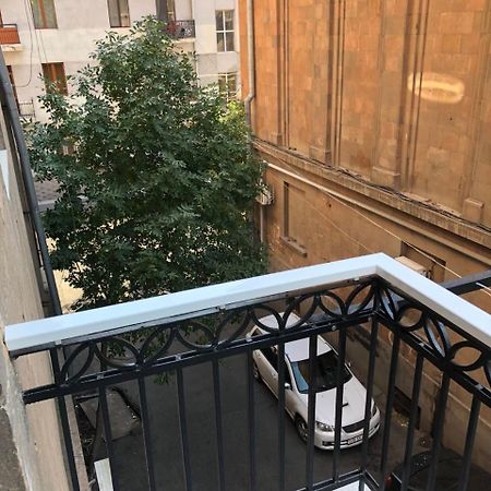 Apartment on Moskovyan 31 Yerevan Bagian luar foto